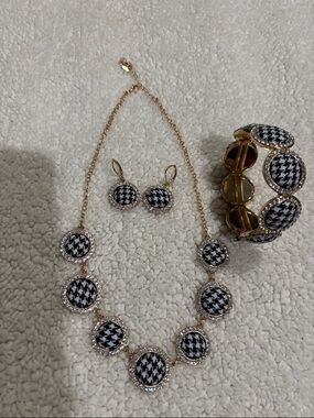 Gold-Tone Black & White Houndstooth Pendant Necklace, Earrings & Bracelet Set